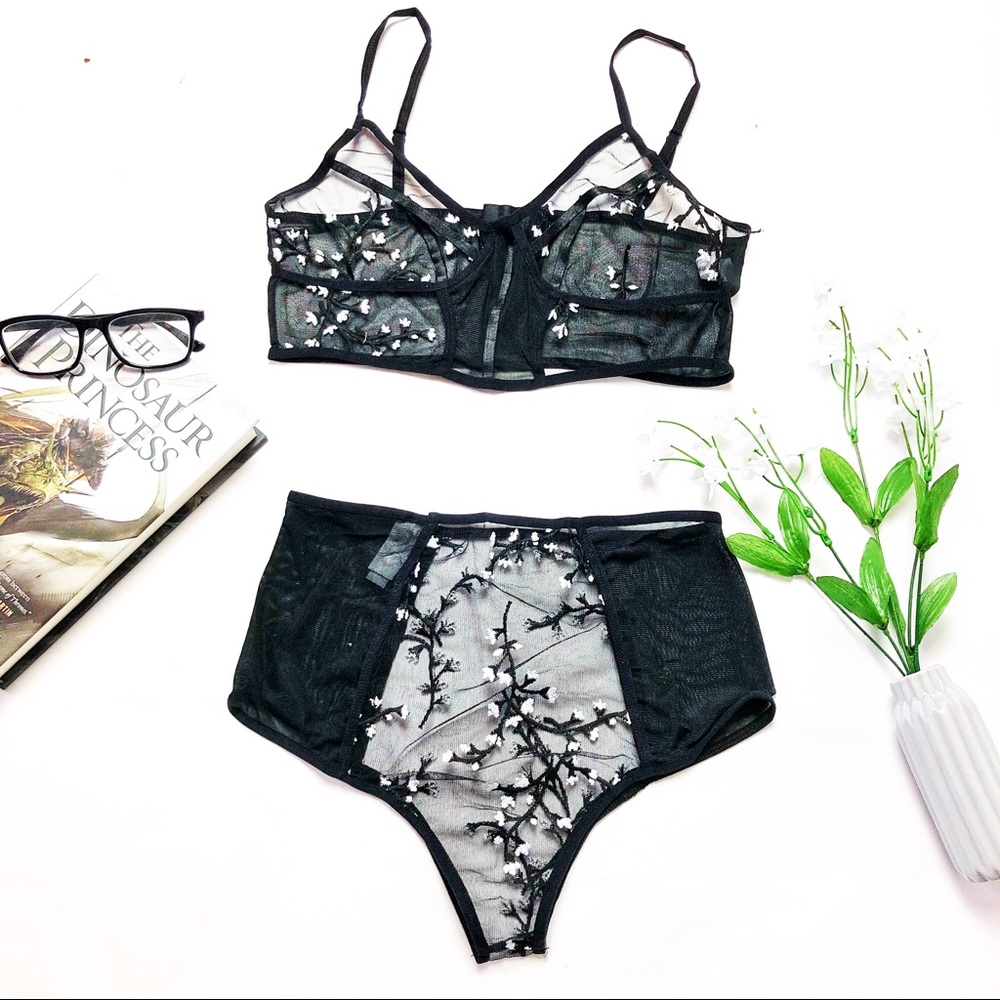 Lingerie set. Top and bottom